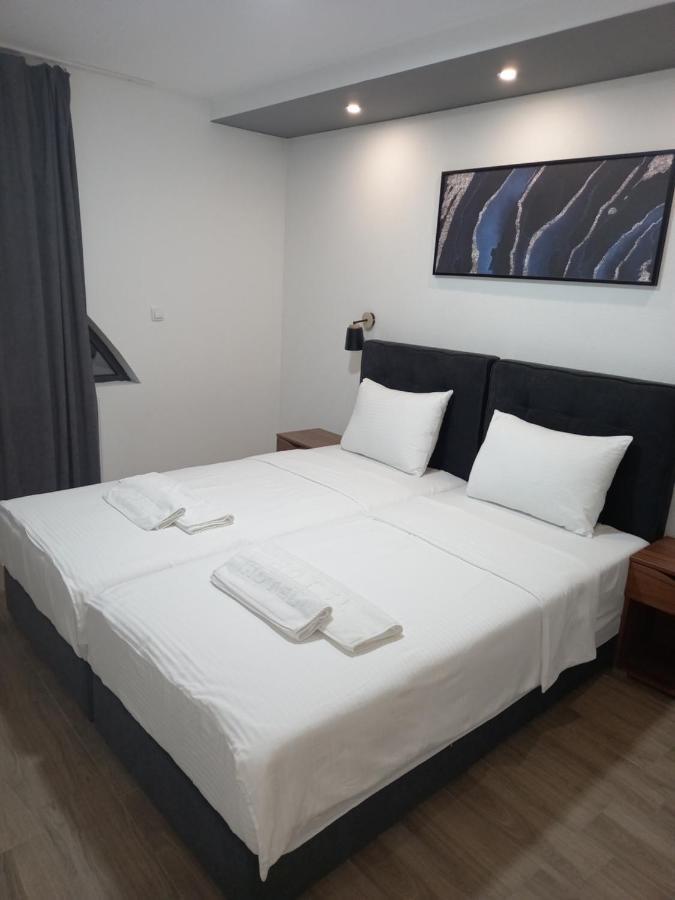 Hotel Prenociste Srebrno Jezero Veliko Gradište Exterior foto