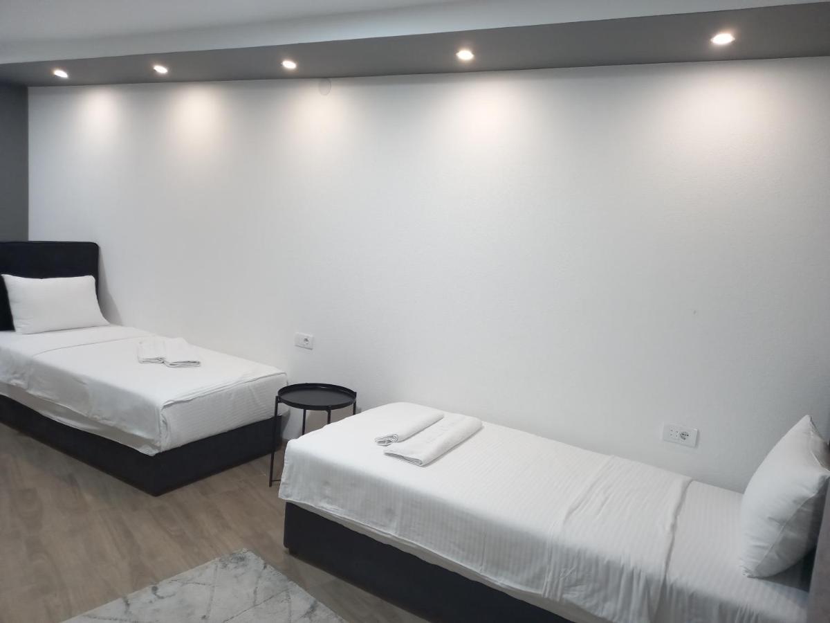 Hotel Prenociste Srebrno Jezero Veliko Gradište Exterior foto